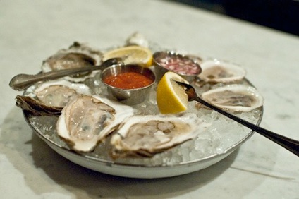 2010-02-25-Blackmarket-oysters
